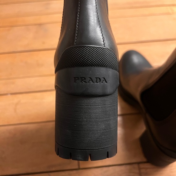 NEW Prada Leather Lug Sole Chelsea Boots 39 - US Size 9. - Picture 5 of 15